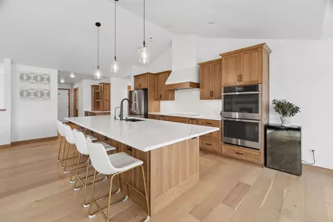 Kitchen - n9263 Laura St, Appleton, WI 54915 photo 2 of 9