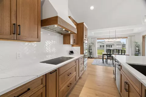 Kitchen - n9263 Laura St, Appleton, WI 54915 photo 6 of 9
