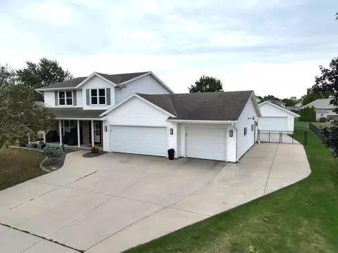 3142 Emory St, Green Bay, WI 54311