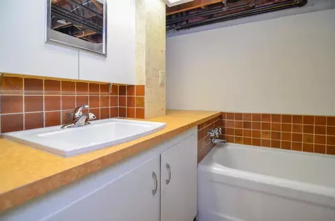 Bath - 1105 S Timmers Ln, Appleton, WI 54914 photo 5 of 5
