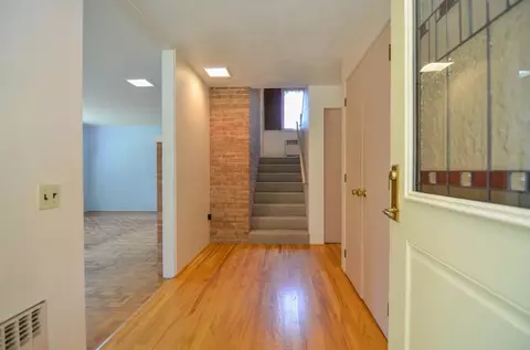 Entry Way - 1105 S Timmers Ln, Appleton, WI 54914 photo 1 of 3