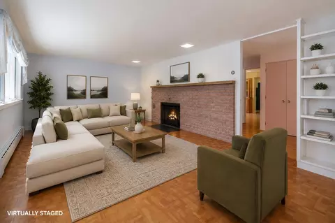 Living - 1105 S Timmers Ln, Appleton, WI 54914 photo 2 of 9