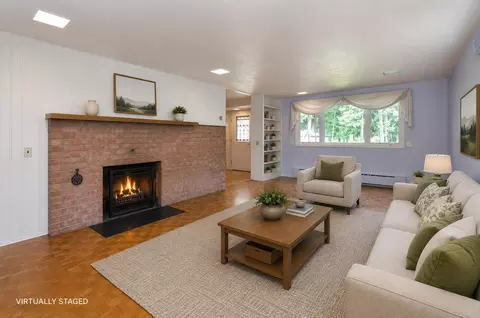 Living - 1105 S Timmers Ln, Appleton, WI 54914 photo 3 of 9