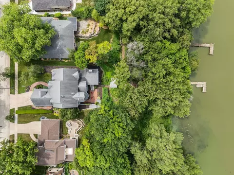 View/Area - 140 River Dr, Appleton, WI 54915 photo 4 of 5