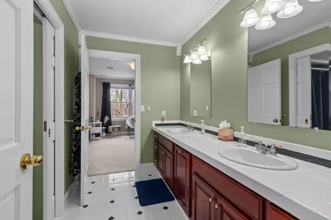 Bath - 140 River Dr, Appleton, WI 54915 photo 9 of 9