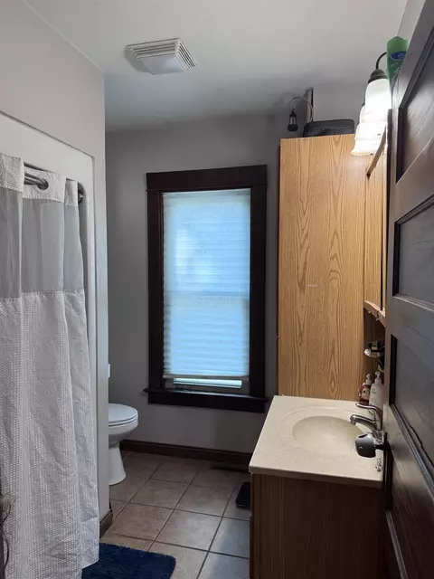 Bath - 208 E Calumet St, Appleton, WI 54915 photo 1 of 3