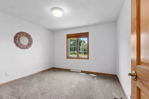Bedroom - n9432 Logan Lane, Appleton, WI 54915 photo 3 of 7