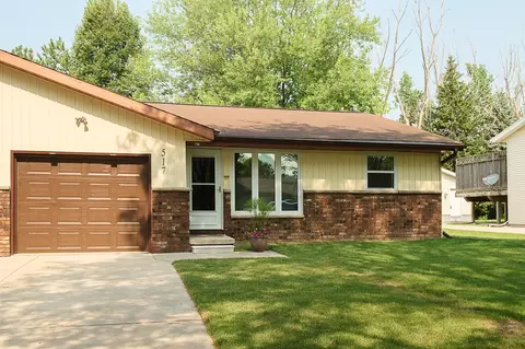 517 Kelly Jo Dr, Green Bay, WI 54303