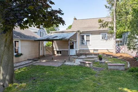 Exterior - 714 N Oneida St, Appleton, WI 54911 photo 7 of 10