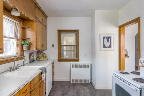 Kitchen - 714 N Oneida St, Appleton, WI 54911 photo 1 of 2