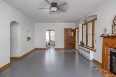 Living - 714 N Oneida St, Appleton, WI 54911 photo 4 of 4