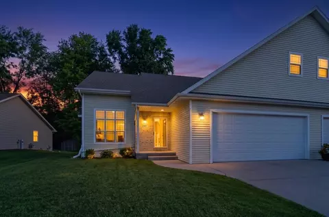 2292 Southern Cross Rd, Green Bay, WI 54303