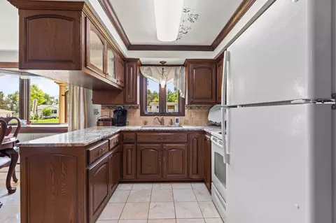 Kitchen - 630 W Capitol Dr, Appleton, WI 54911 photo 2 of 3