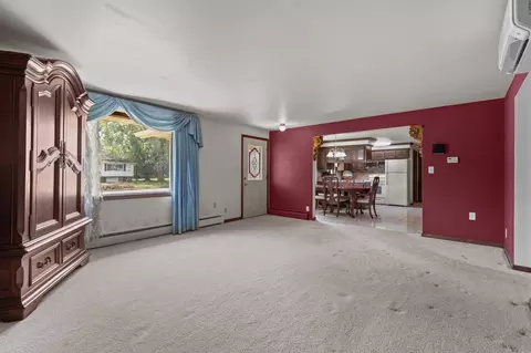 Living - 630 W Capitol Dr, Appleton, WI 54911 photo 3 of 4