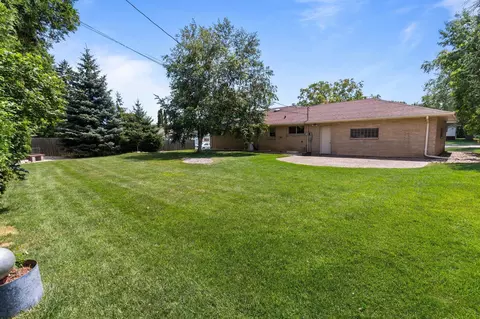 Exterior - 630 W Capitol Dr, Appleton, WI 54911 photo 4 of 9