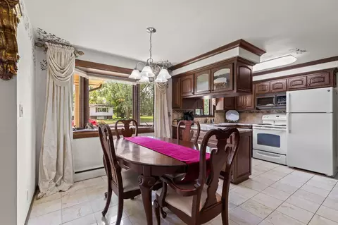 Dining - 630 W Capitol Dr, Appleton, WI 54911 photo 1 of 2