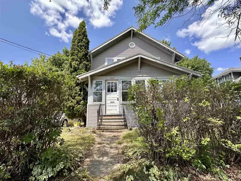 Exterior - 516 E Maple St, Appleton, WI 54915 photo 4 of 6