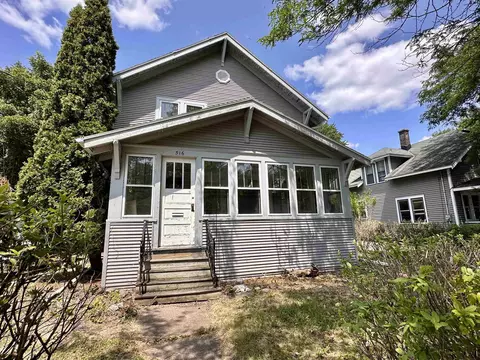 Exterior - 516 E Maple St, Appleton, WI 54915 photo 5 of 6