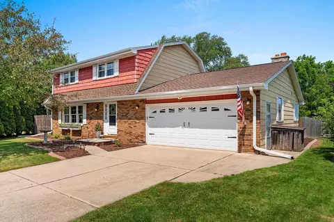 1724 Murphy Ct, Green Bay, WI 54303
