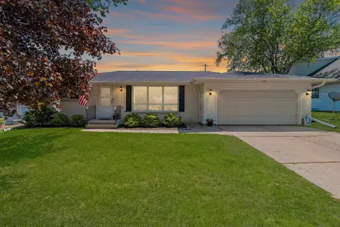 1109 Cameron St, Green Bay, WI 54304