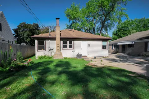 Exterior - 2112 N Superior St, Appleton, WI 54911 photo 3 of 4
