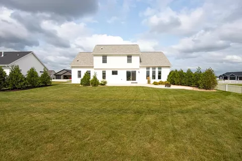 Exterior - n9270 Laura St, Appleton, WI 54915 photo 3 of 7
