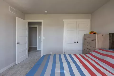 Bedroom - n9270 Laura St, Appleton, WI 54915 photo 5 of 7