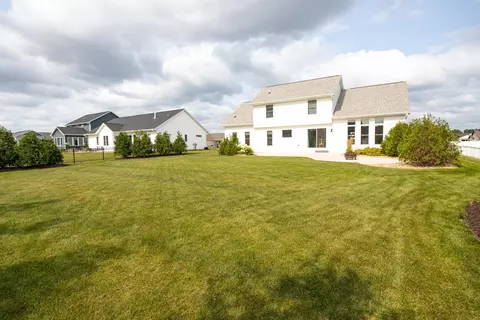 Exterior - n9270 Laura St, Appleton, WI 54915 photo 4 of 7