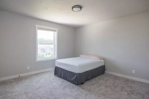 Bedroom - n9270 Laura St, Appleton, WI 54915 photo 3 of 7