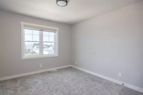 Bedroom - n9270 Laura St, Appleton, WI 54915 photo 6 of 7