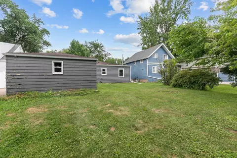 Exterior - 1316 W Rogers Ave, Appleton, WI 54914 photo 6 of 8