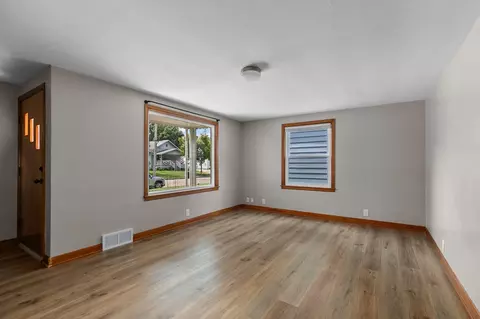 Living - 1316 W Rogers Ave, Appleton, WI 54914 photo 4 of 4