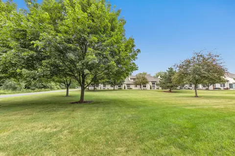 Exterior - 810 E River Dr #E, De Pere, WI 54115 photo 4 of 5