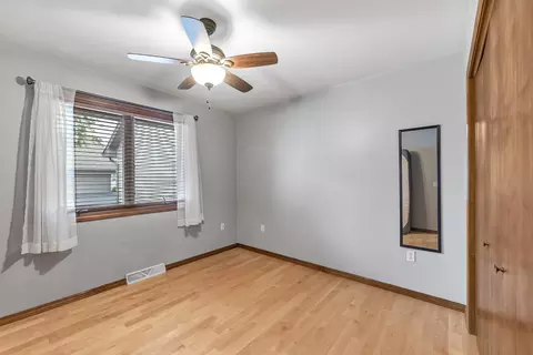Bedroom - 810 E River Dr #E, De Pere, WI 54115 photo 3 of 3