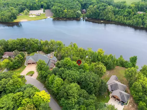317 W Highland Dr, Oconto Falls, WI 54154
