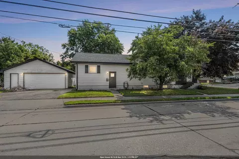 1222 Knapp St, Oshkosh, WI 54902