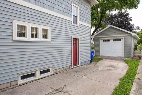 Exterior - 733 S Mueller St, Appleton, WI 54914 photo 2 of 6
