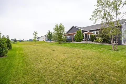 Exterior - 2901 E Turquoise Ln, Appleton, WI 54913 photo 6 of 10