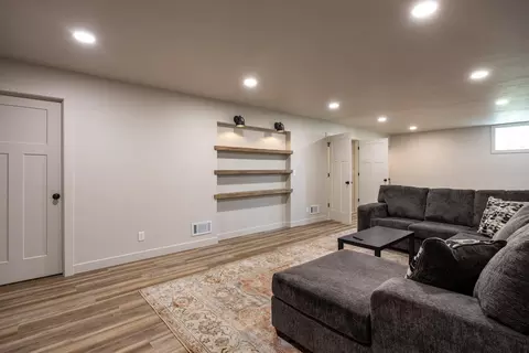 Living - 2901 E Turquoise Ln, Appleton, WI 54913 photo 3 of 3