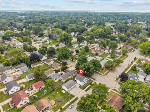 View/Area - 402 E Harding Dr, Appleton, WI 54915 photo 5 of 6
