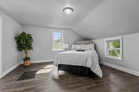 Bedroom - 402 E Harding Dr, Appleton, WI 54915 photo 5 of 6