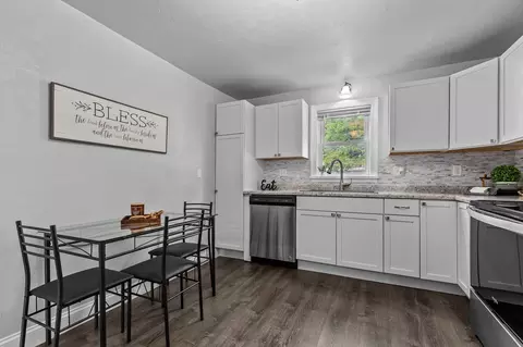Kitchen - 402 E Harding Dr, Appleton, WI 54915 photo 2 of 4