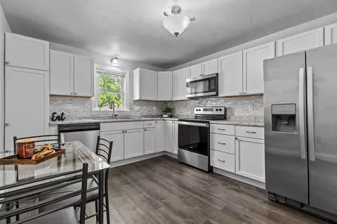 Kitchen - 402 E Harding Dr, Appleton, WI 54915 photo 1 of 4