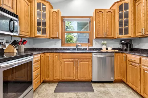Kitchen - 731 E Harding Dr, Appleton, WI 54915 photo 3 of 5