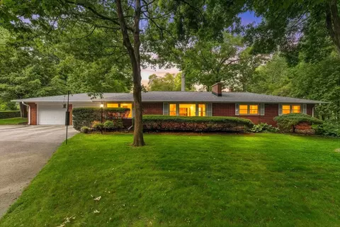 1173 St Lawrence Dr, Green Bay, WI 54311
