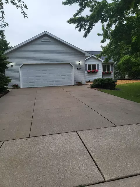 Exterior - 209 Windfield Ct, Wrightstown, WI 54180 photo 9 of 10