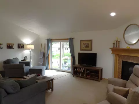 Living - 209 Windfield Ct, Wrightstown, WI 54180 photo 2 of 3