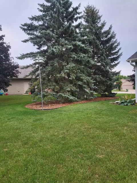 Exterior - 209 Windfield Ct, Wrightstown, WI 54180 photo 7 of 10