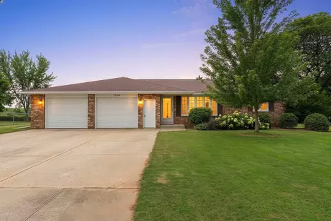 2812 Finger Rd, Green Bay, WI 54302