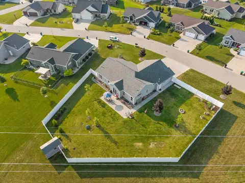 View/Area - 2818 W Hidden Pine Dr, Appleton, WI 54913 photo 1 of 4